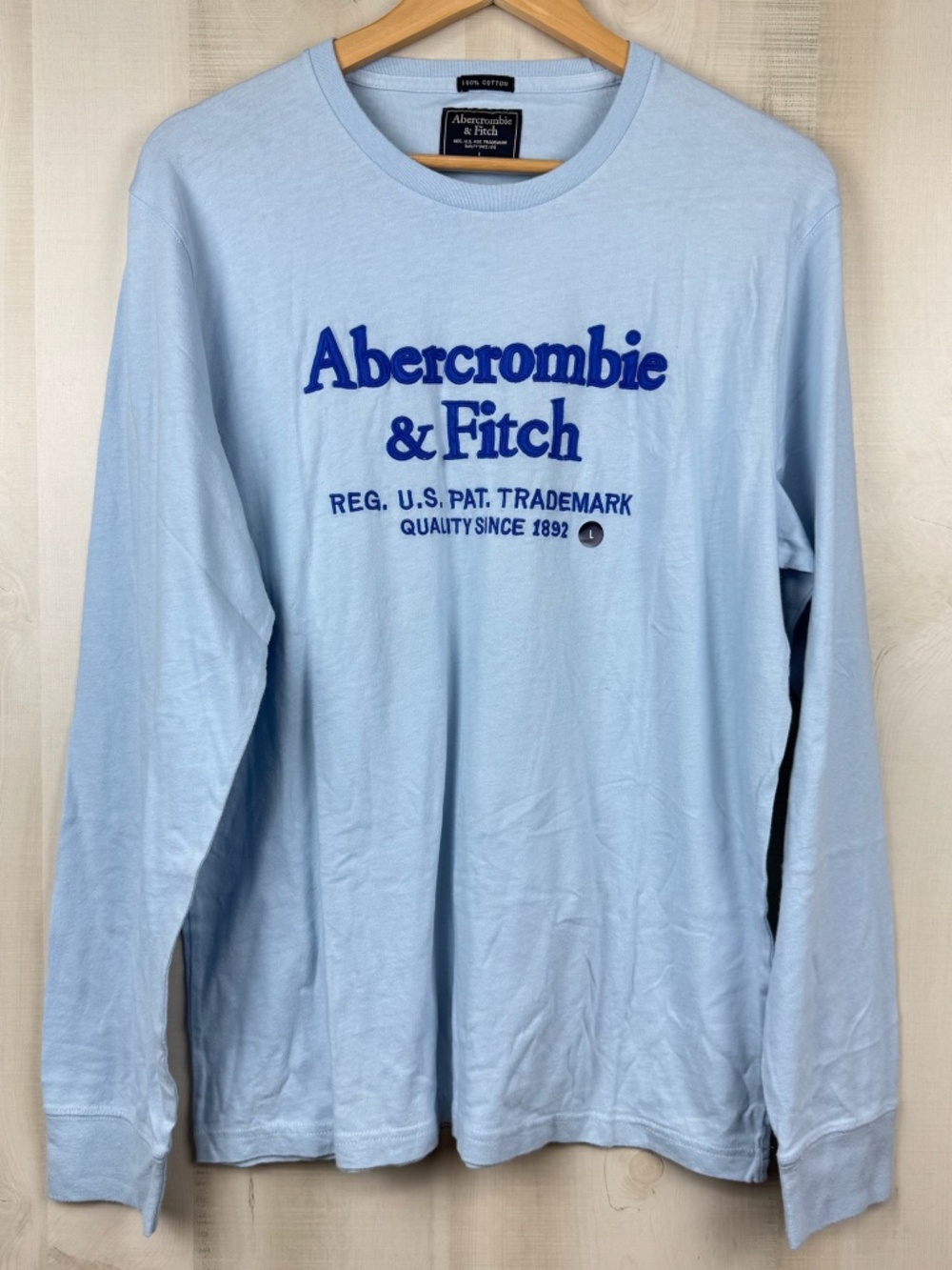NWT Abercrombie & Fitch Men’s Long Sleeve Embroidered T-Shirt Light Blue Large